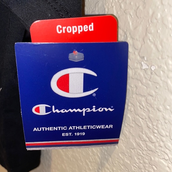 NWT- Champion Logo Tee, World Flags Crop Top - Picture 3 of 4